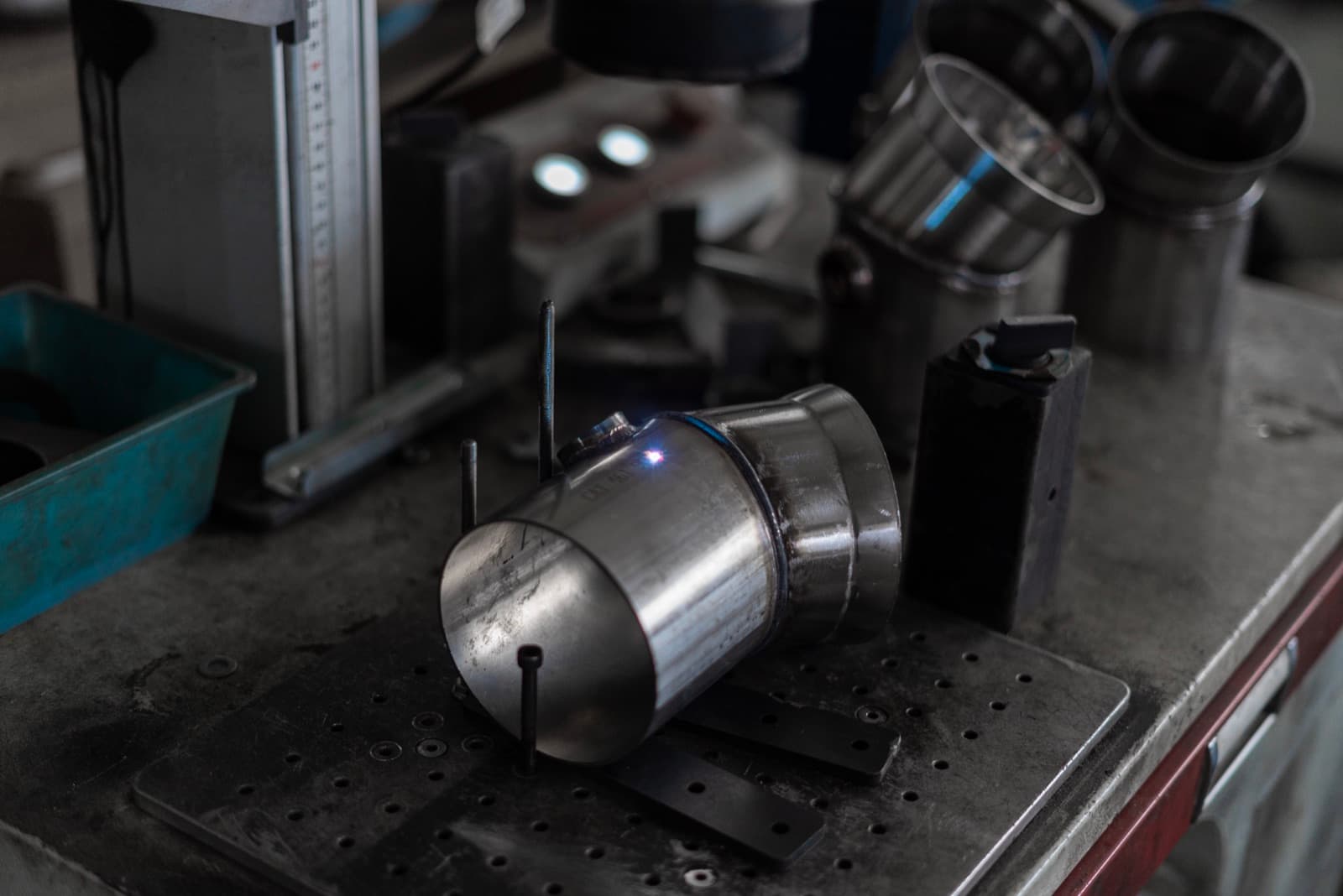Fixture-based welding of a fabricated tubular component