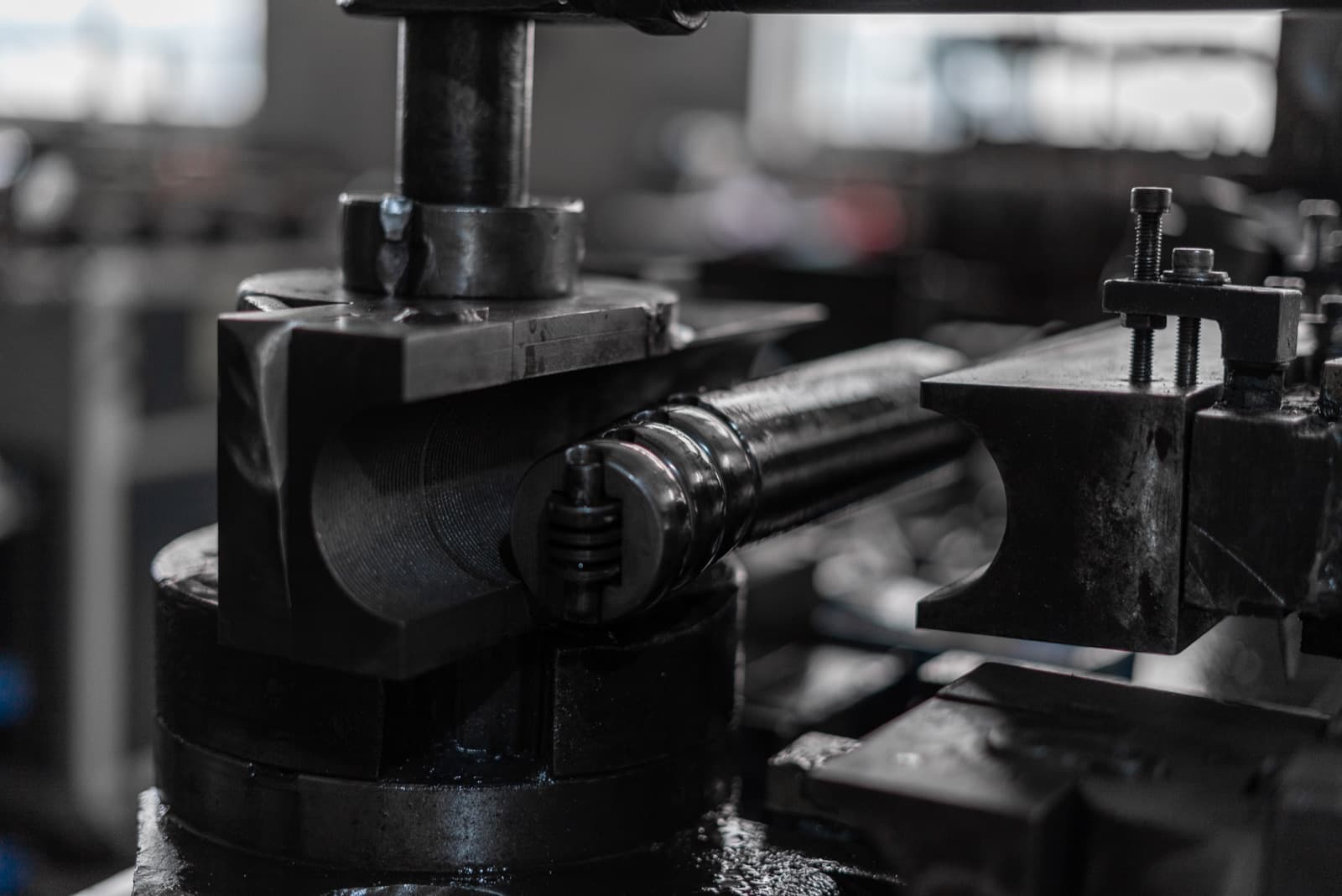 Forming equipment shaping a tubular component